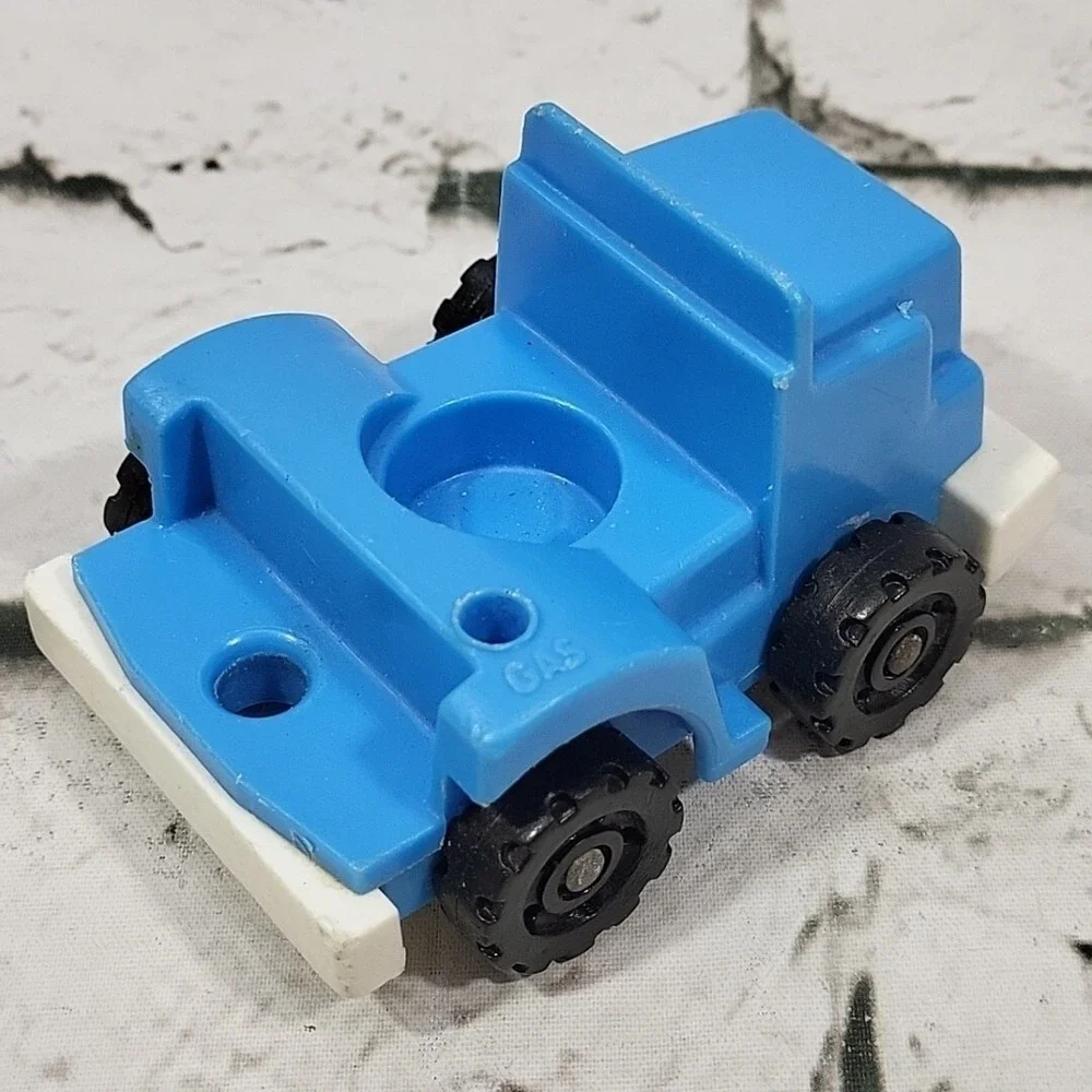 Vintage Fisher Price Little People Four Way Traffic Stop Light and Blue Car